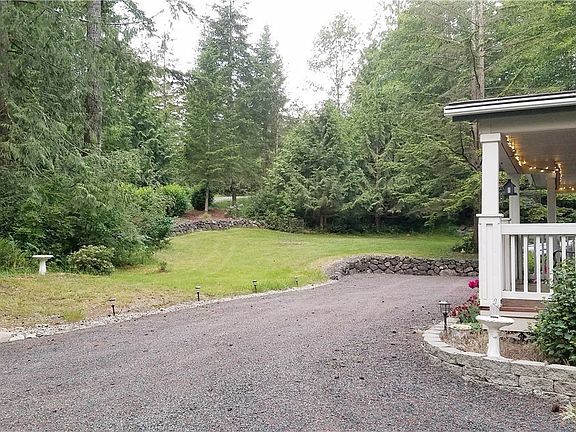 3rd image of 18290 W Winter Green Ln