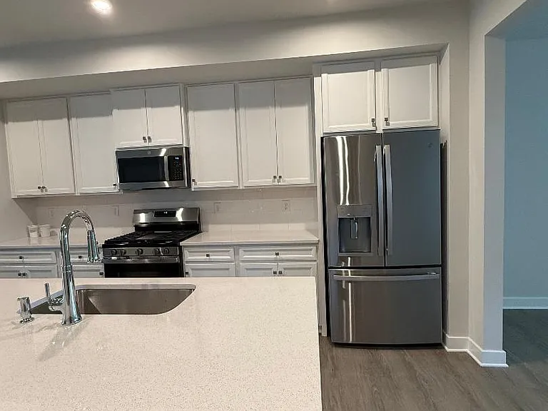 68 Rosemary Way — Photo 2