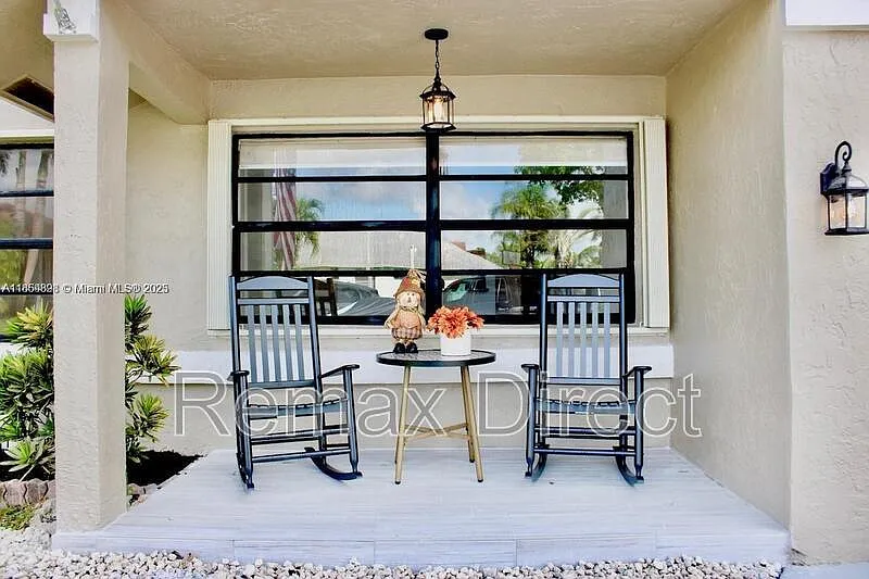 3 bed, 2.0 bath, $2,975 — Photo 2