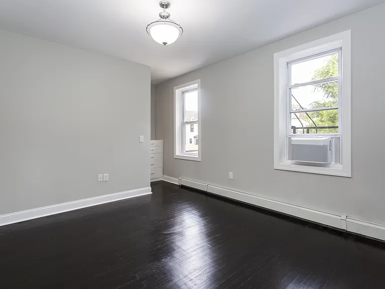 75 Wright Ave #3 — Photo 6
