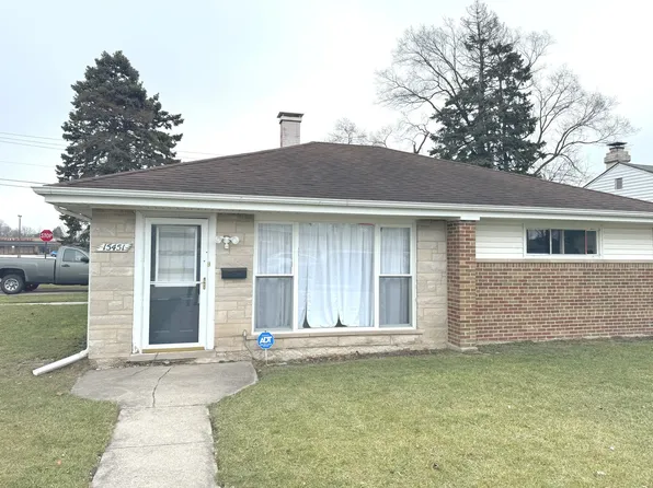 15451 Rose Dr, South Holland, IL 60473