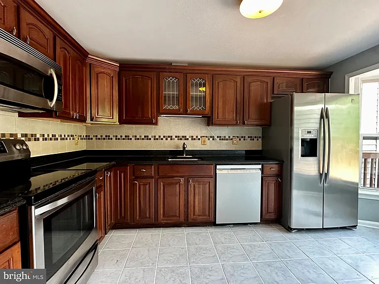 6504 Brookleigh Way — Photo 6