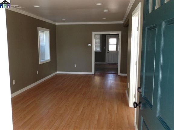 3rd image of 2359 Dover Ave