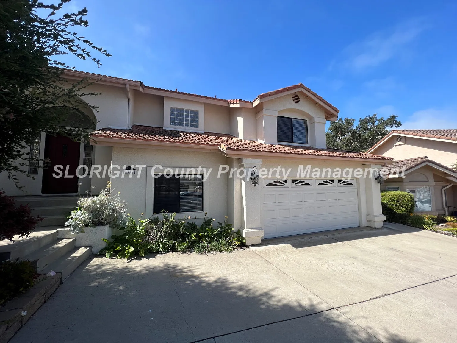 4 bed, 3.0 bath, 2208 sqft, $4,075 — Photo 2