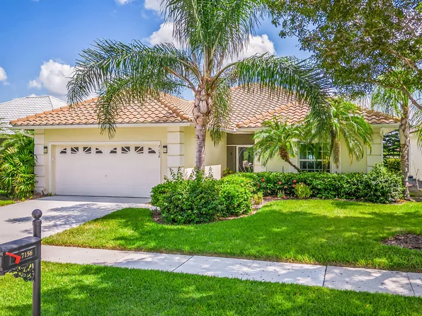 7156 Falcons Glen Blvd, Naples, FL 34113