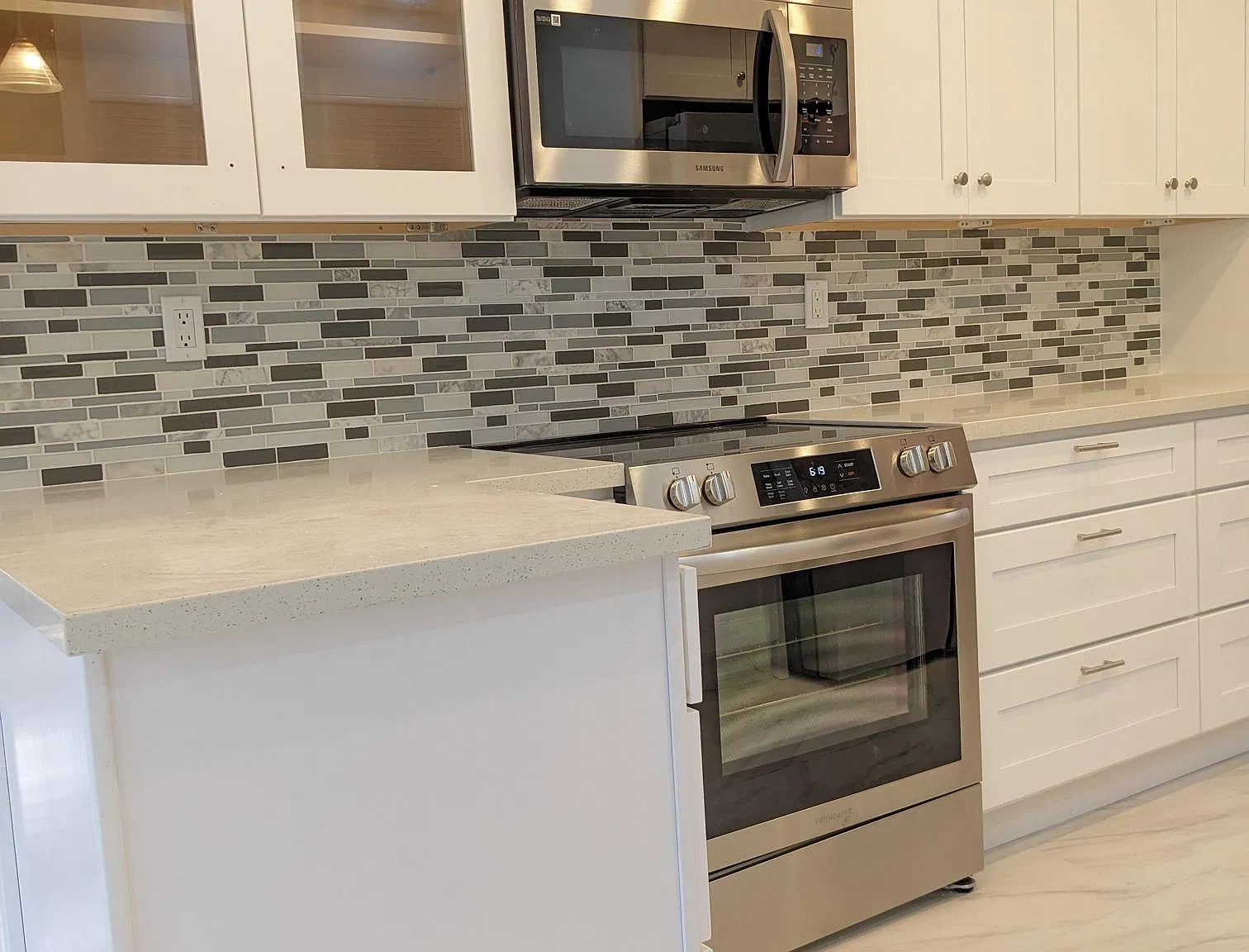 5 bed, 2729 sqft, $6,275 — Photo 3
