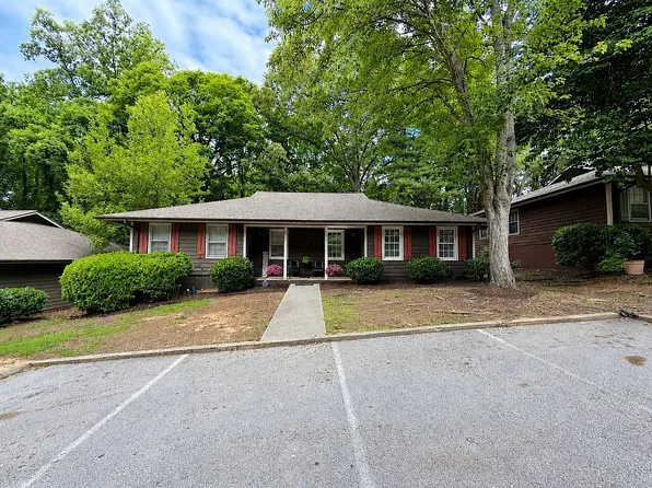 26 Oakwood Dr, Greenville, SC 29609