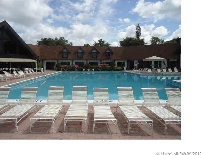 3650 Inverrary Dr #1M — Photo 25