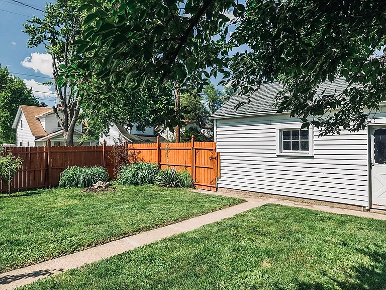 3125 Mesmer Ave — Photo 43