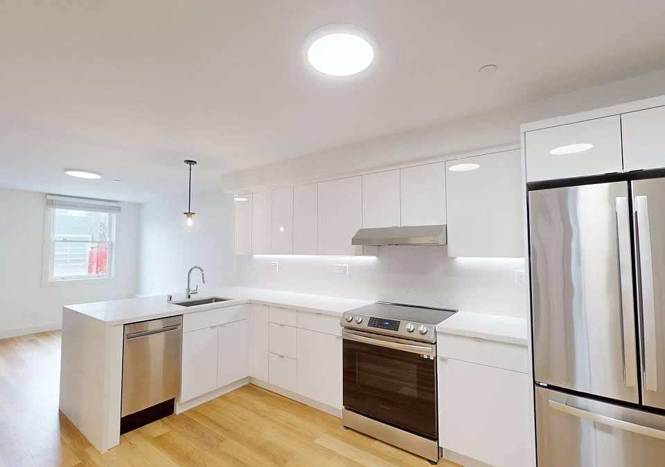 1st image of 4005 California St #13