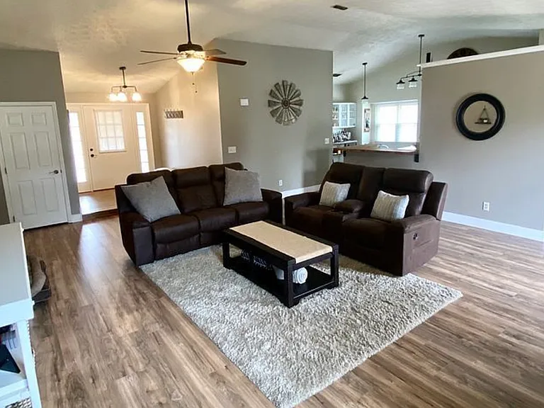 8970 Curry Ln — Photo 6
