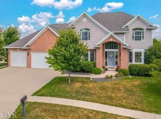 1712 Wintergreen Pkwy, Normal, IL 61761