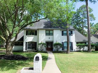 8211 Colonial Forest Ln, Spring, TX 77379