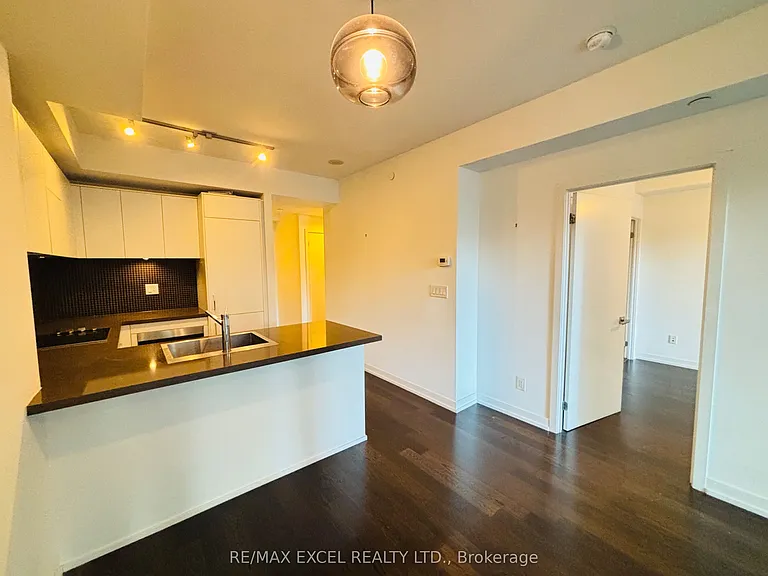 21 Widmer St #901 — Photo 11