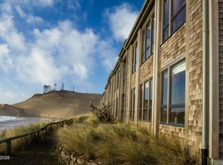 33000 Cape Kiwanda Dr #5-28, Pacific City, OR
