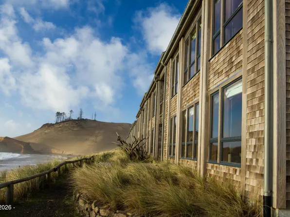 33000 Cape Kiwanda Dr #5-28, Pacific City, OR 97135