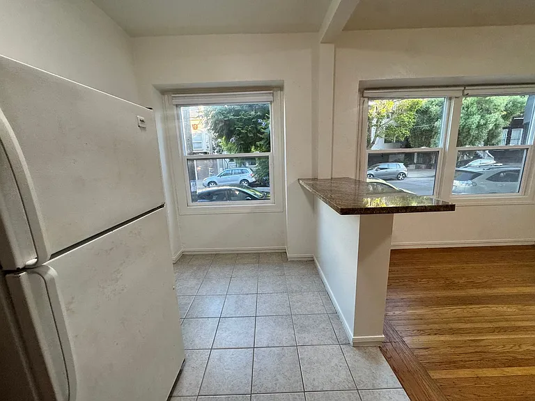 530 Grove St #1 — Photo 6