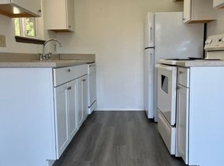 Twin Firs - 1 Bedroom - Lynnwood - Renovated Modern Apartments, Lynnwood, WA 98036