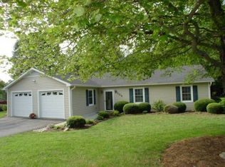 106 Applegate Rd, Kernersville, NC 27284