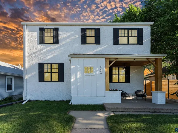 529 E 20th St, Sioux Falls, SD 57105