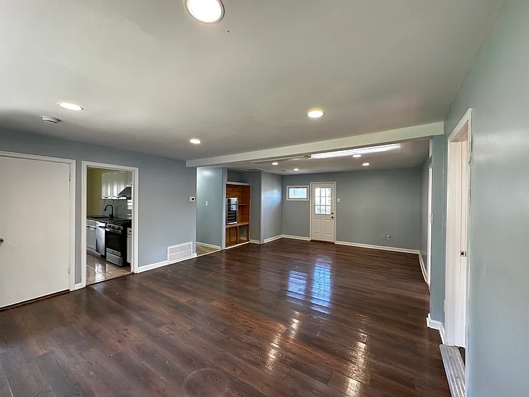 5530 Halwis St — Photo 14