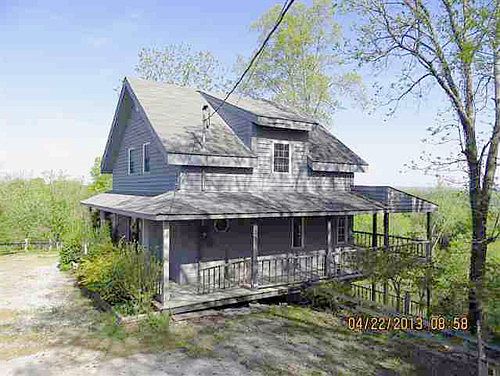 2nd image of 2545 Valley View Rd