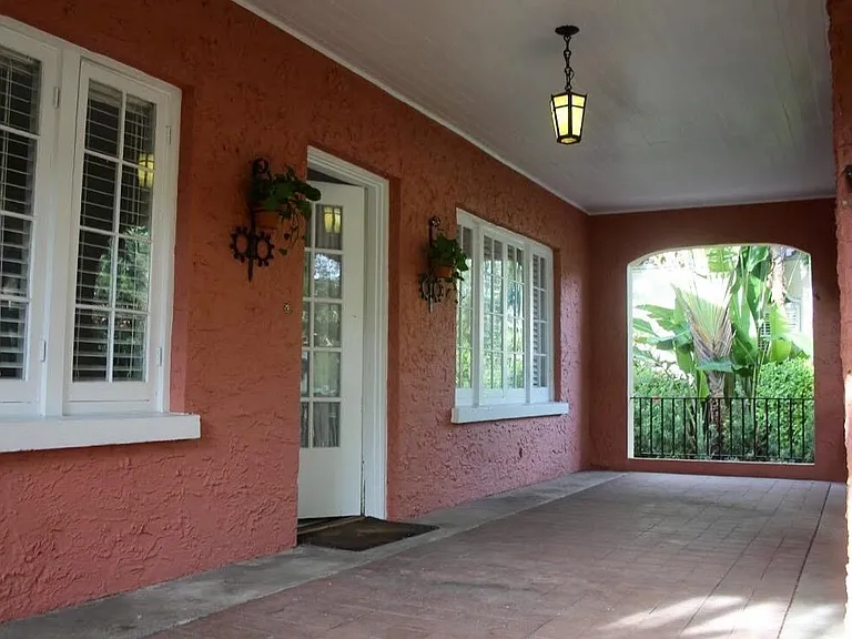 504 Aragon Ave — Photo 3