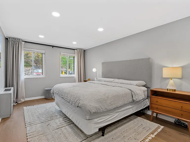 4545 Macarthur Blvd NW #107 — Photo 11