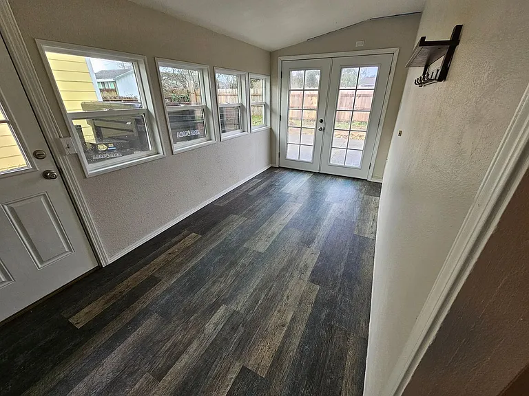 633 Calaveras St — Photo 17