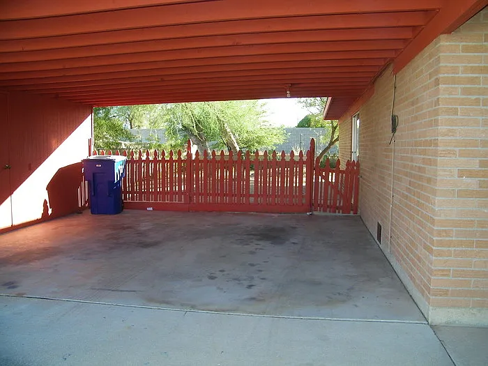 618 N Medford Dr — Photo 7