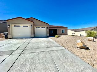 2252 E Hammer Ln, Fort Mohave, AZ 86426