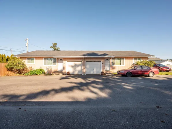 305 Matot St, Brookings, OR 97415