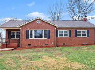 1008 Edgewood Rd, Bessemer City, NC 28016