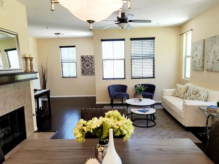 1823 Peach Ct #7 — Photo 13