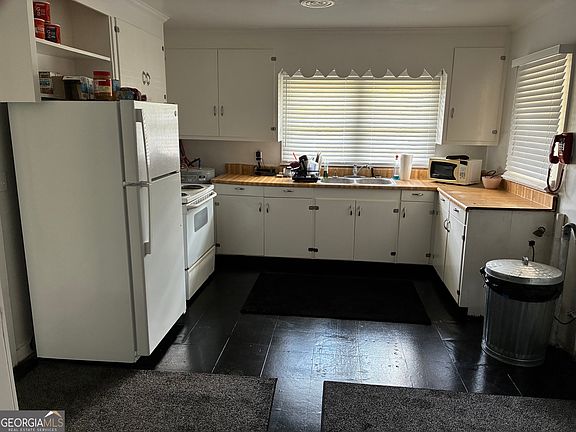 3rd image of 317 Peachtree Cir