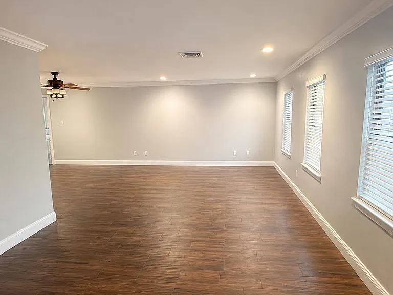 1028 Lamplighter Ln — Photo 4