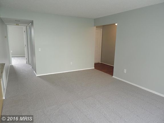 Living Room/Foyer View