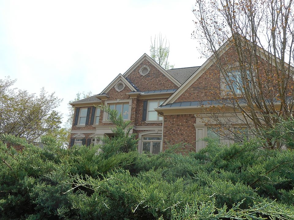1st image of 405 Greyfield Dr