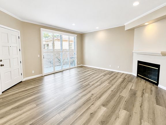 3rd image of 1045 Beryl St