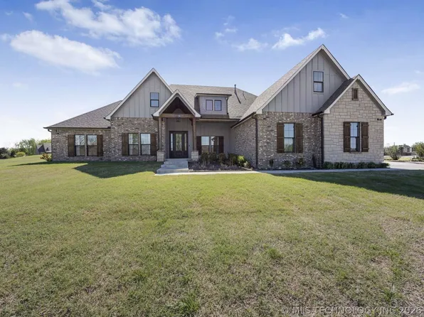 10102 Ratliff Dr, Claremore, OK 74017