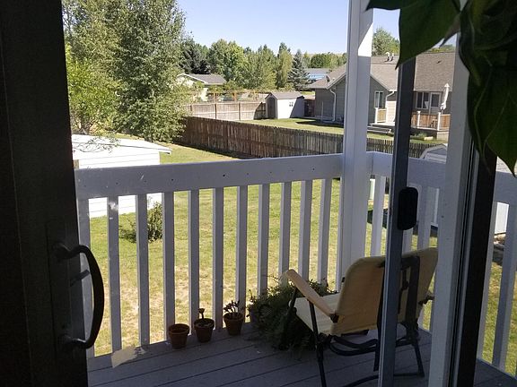 Private deck with views of the mountains