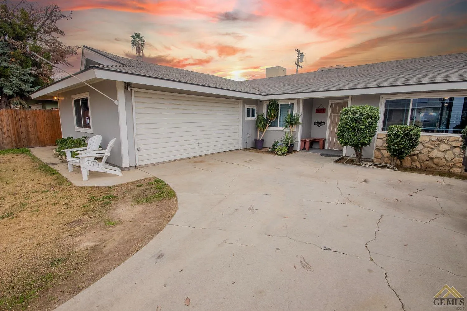 401 Electra Ave photo 1