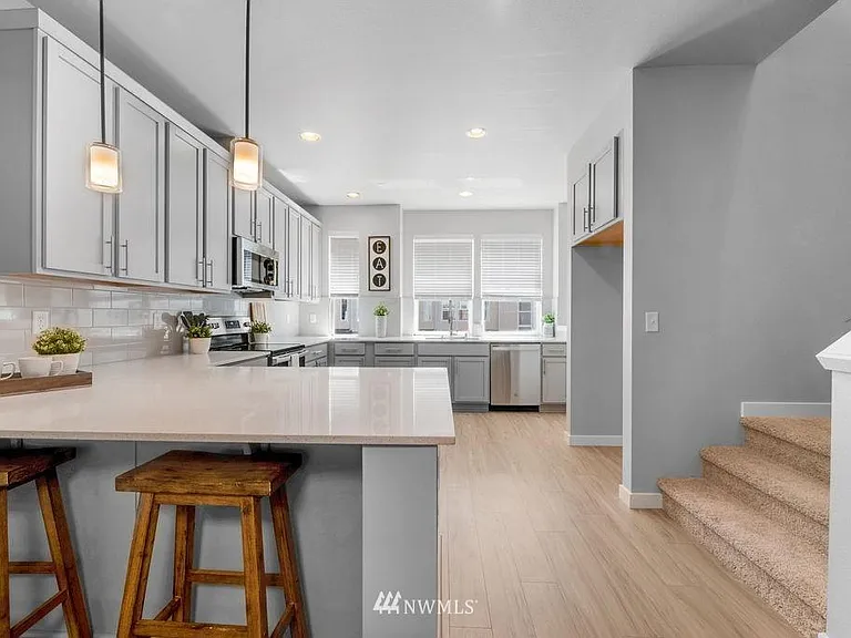 13717 Admiralty Way — Photo 15