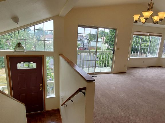 Entrance to the living room
