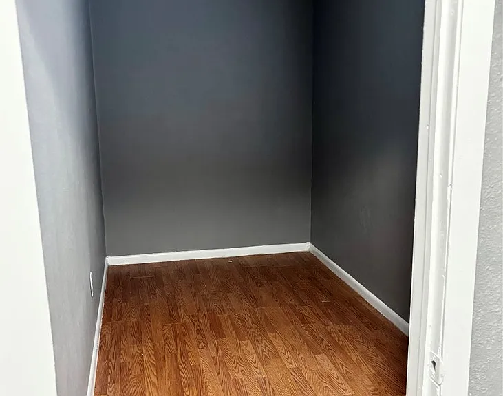 711 W Lakeside Dr — Photo 12