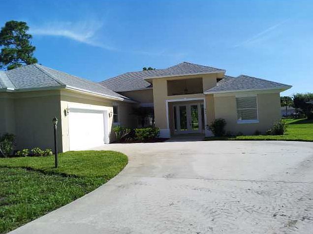 1st image of 640 Whippoorwill Dr