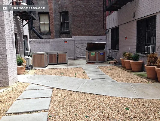 Rented by Compass | media 25