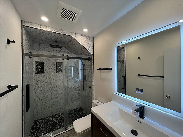 19104 Stefani Ave — Photo 13