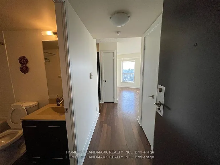 135 Village Green Sq #3923 — Photo 14