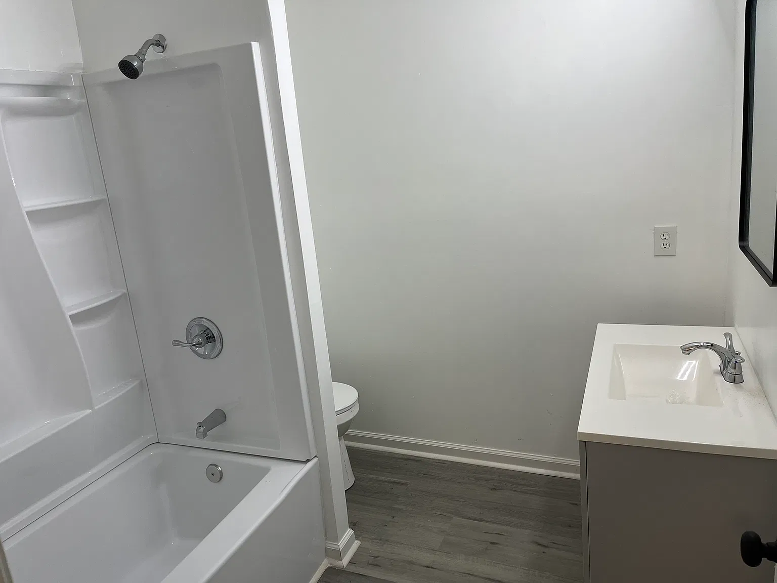 4 bed, 2083 sqft, $2,800 — Photo 1